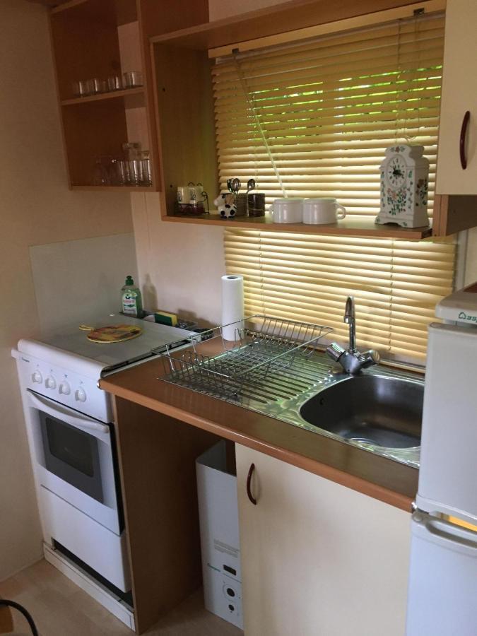 Mobile Home Avec Parking Chorges Eksteriør billede