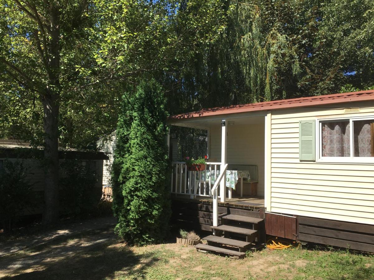 Mobile Home Avec Parking Chorges Eksteriør billede