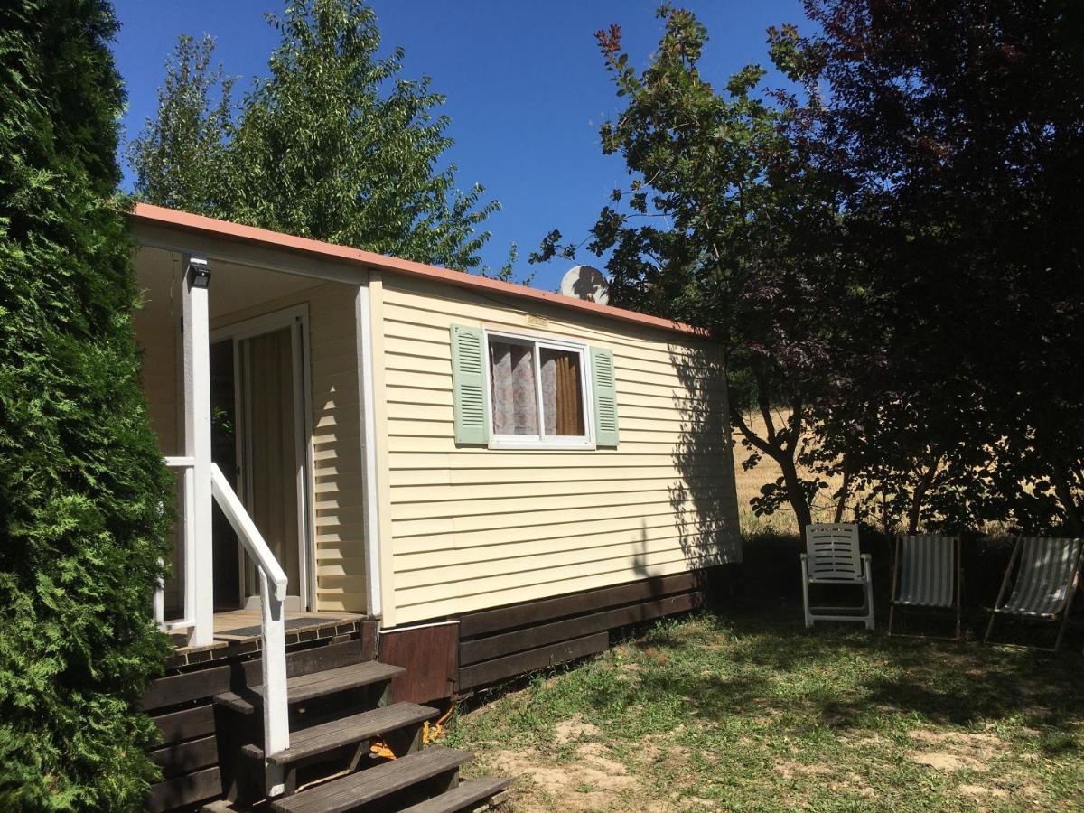 Mobile Home Avec Parking Chorges Eksteriør billede